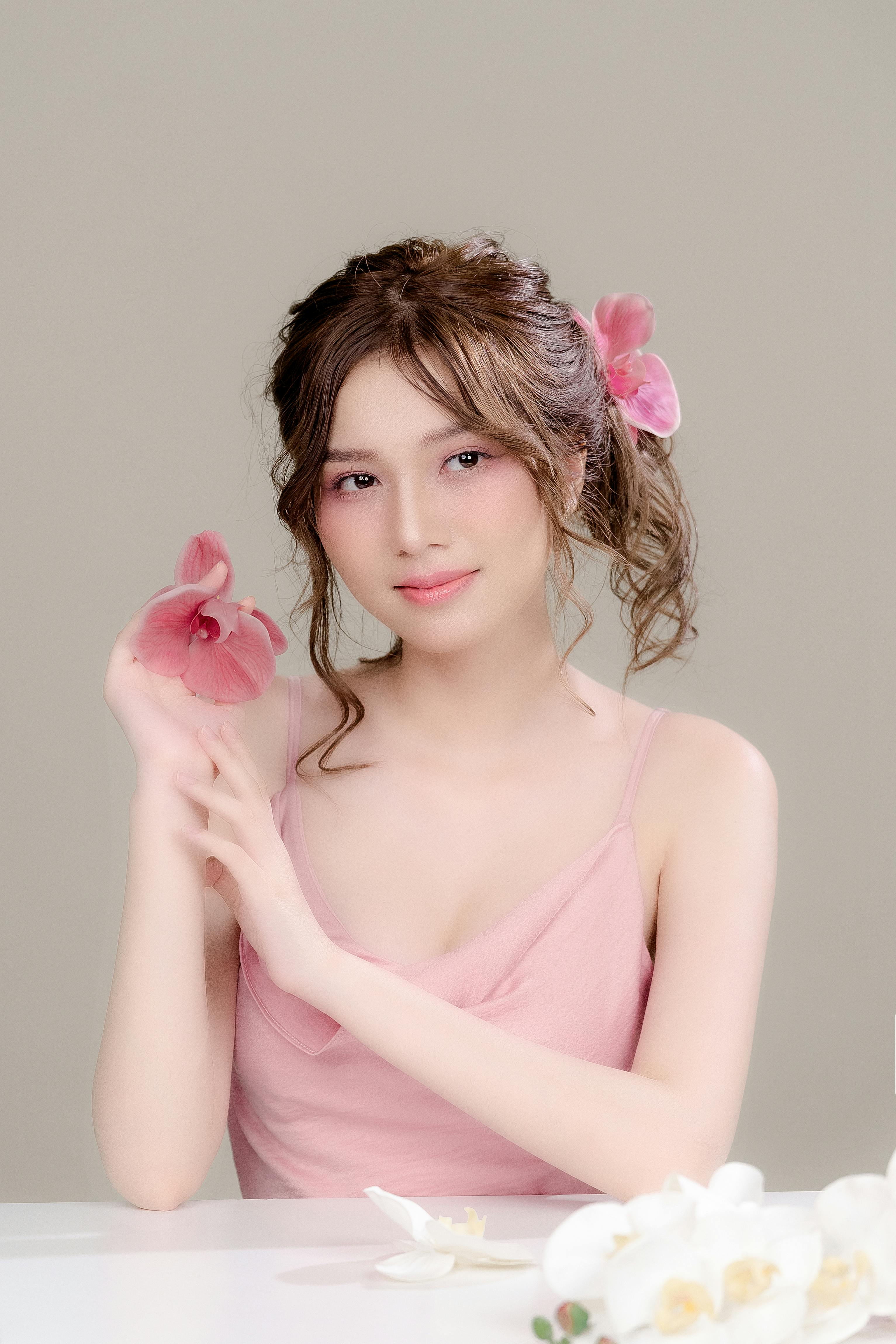 作品卡片：一分钟证词海报